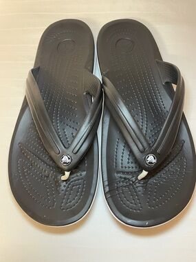 Crocs Crocband Flip Flop black flat beach casual sandals women’s size 10
